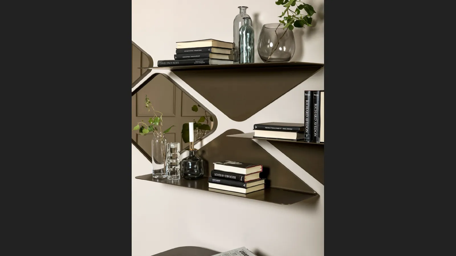 Mensola Matrix shelf in metallo con specchi di Tonin Casa