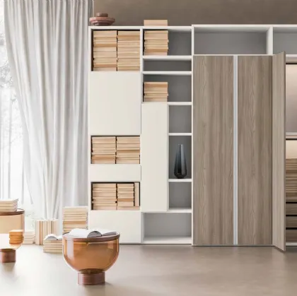 Libreria a muro Composizione Time M13 in finitura Perla e Forestal Brown di Marka Total Living