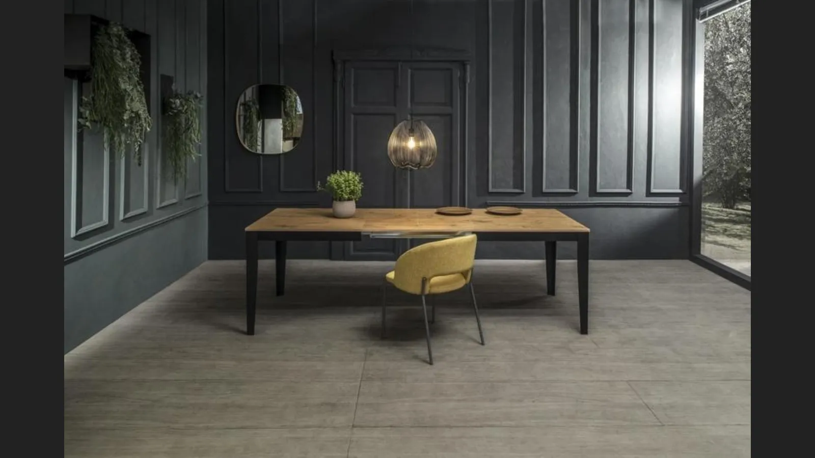 Tavolo allungabile in melaminico rovere con base in metallo Nero Big di Stones